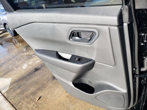 Used 2026 Nissan Rogue S image 19