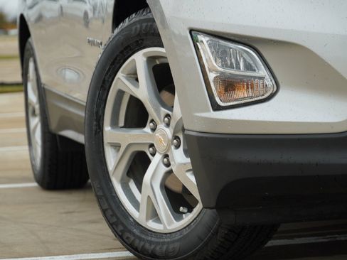 Used 2021 Chevrolet Equinox Premier image 3