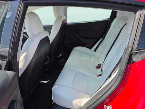 Used 2022 Tesla Model 3 Long Range AWD/4WD image 11