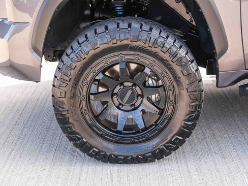 Used 2022 Toyota Tundra Limited w/ TRD Off-Road Package AWD/4WD image 10