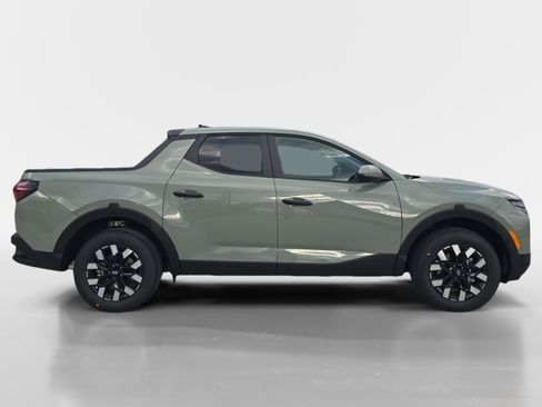 New 2026 Hyundai Santa Cruz SE FWD image 2