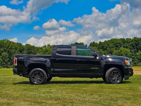 Used 2018 GMC Canyon SLE w/ Nightfall Edition AWD/4WD image 2