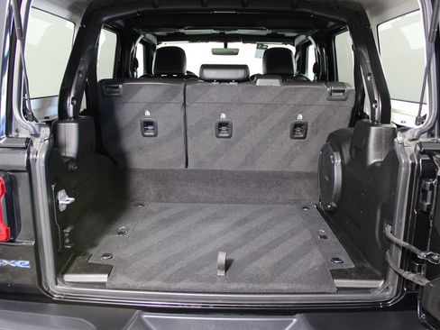 Used 2022 Jeep Wrangler Unlimited Rubicon 4xe w/ Steel Bumper Group image 28