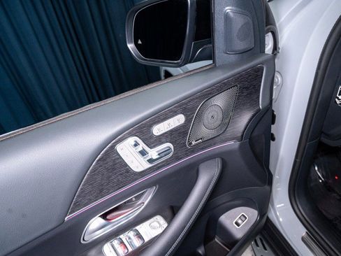 New 2026 Mercedes-Benz GLS 580 4MATIC image 12