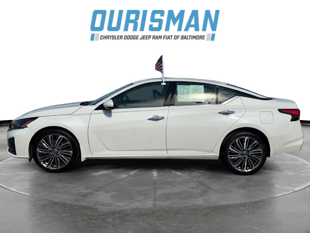 Used 2024 Nissan Altima 2.5 SL AWD/4WD image 3