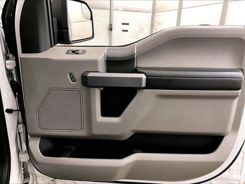 Used 2019 Ford F150 XLT w/ Equipment Group 302A Luxury AWD/4WD image 23