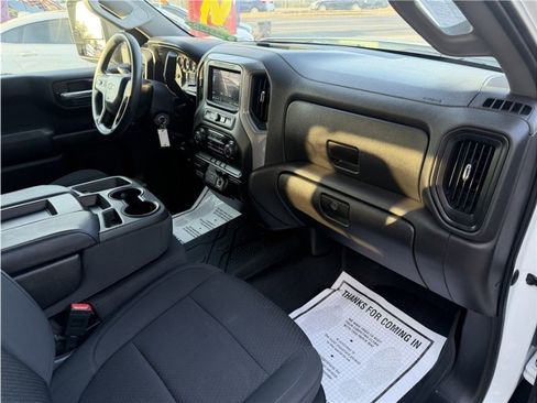Used 2019 Chevrolet Silverado 1500 Custom w/ Custom Max Trailering Package AWD/4WD image 29