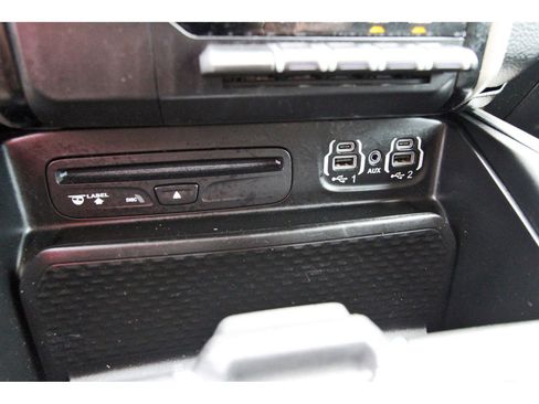 Used 2019 RAM 1500 Laramie image 29