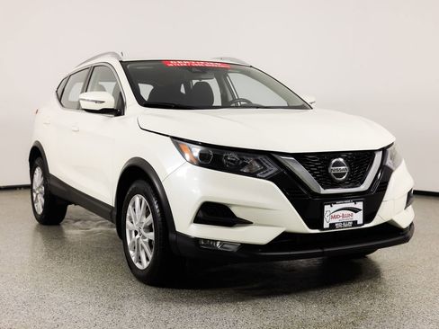 Used 2021 Nissan Rogue Sport SV image 11