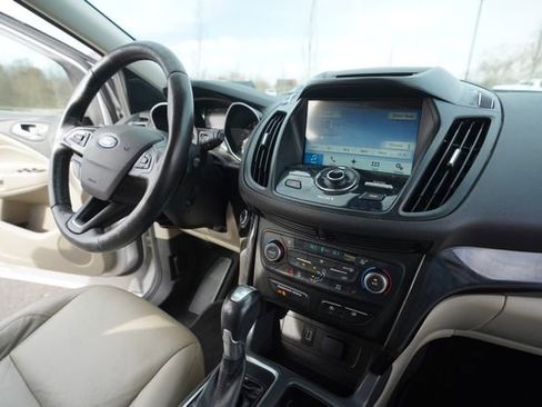 Used 2017 Ford Escape Titanium image 31