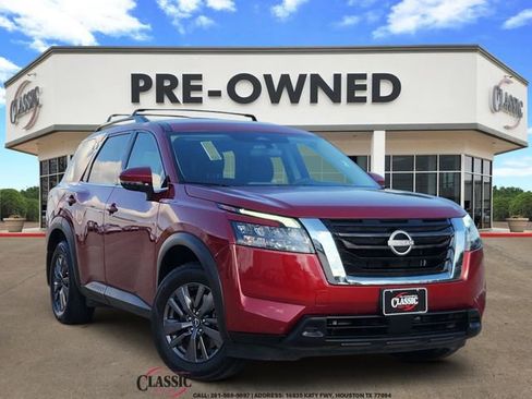 Used 2022 Nissan Pathfinder SV FWD image 1