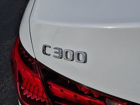 Used 2025 Mercedes-Benz C 300 Sedan image 31