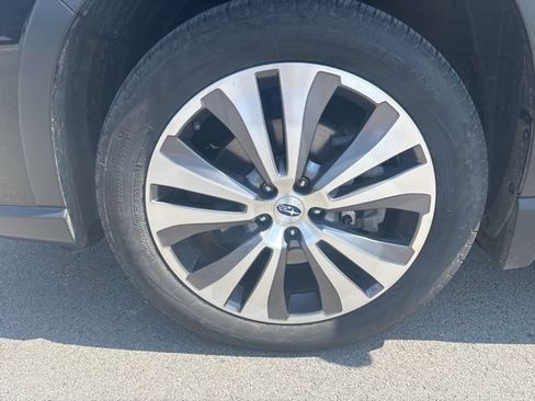 Used 2021 Subaru Ascent Limited w/ Technology Package image 2