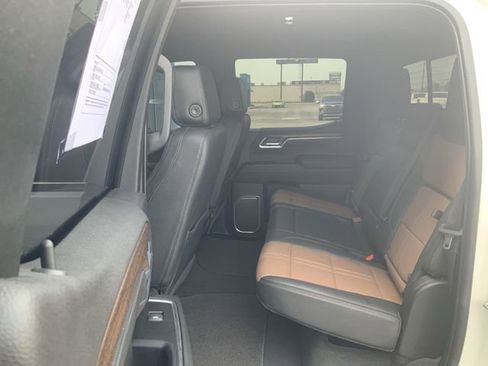 Used 2023 Chevrolet Silverado 1500 High Country w/ Technology Package image 20