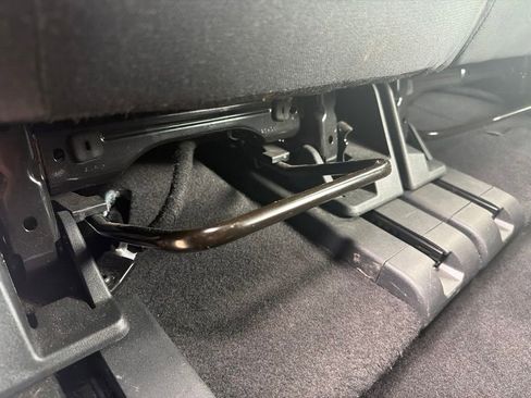 Used 2025 Nissan Pathfinder SV FWD image 24