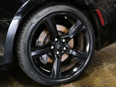 Used 2018 Chevrolet Camaro SS image 42