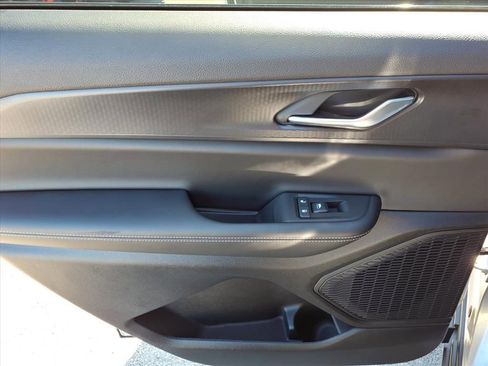 New 2025 Jeep Grand Cherokee L Altitude image 35