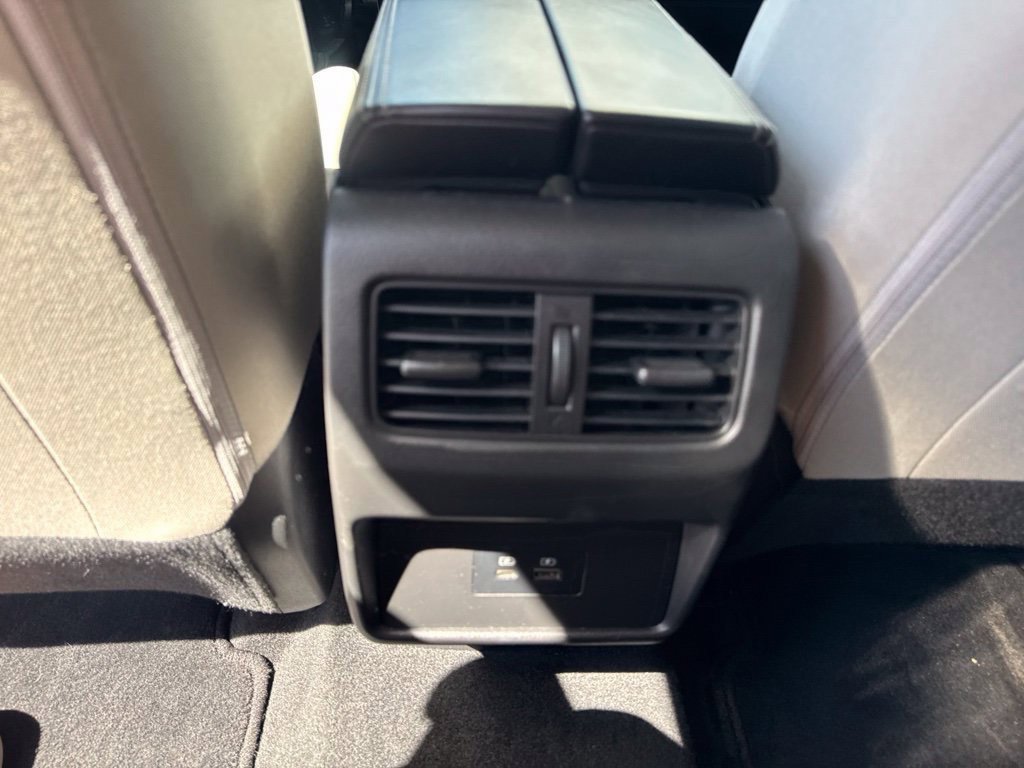 Used 2023 Nissan Rogue SV FWD image 14