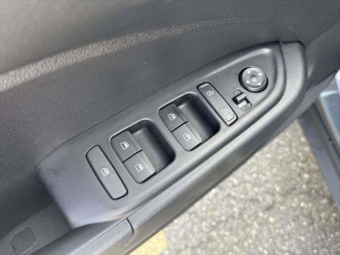 Certified 2026 Hyundai Venue SEL FWD image 15