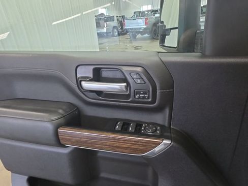 Used 2023 Chevrolet Silverado 2500 High Country w/ Z71 Off-Road Package AWD/4WD image 20