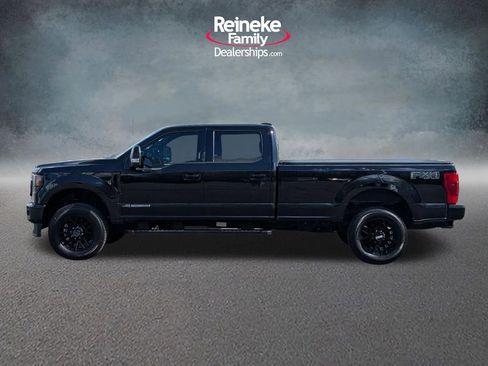 Used 2022 Ford F250 Lariat w/ Black Appearance Package image 9