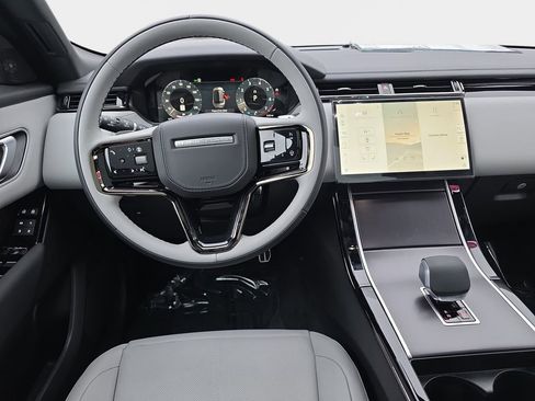 New 2026 Land Rover Range Rover Velar Dynamic SE image 16