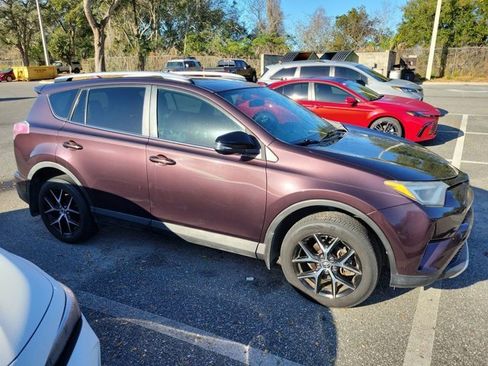 Used 2016 Toyota RAV4 SE image 3