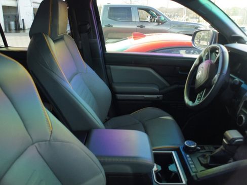 Used 2025 Toyota 4Runner Trailhunter image 3