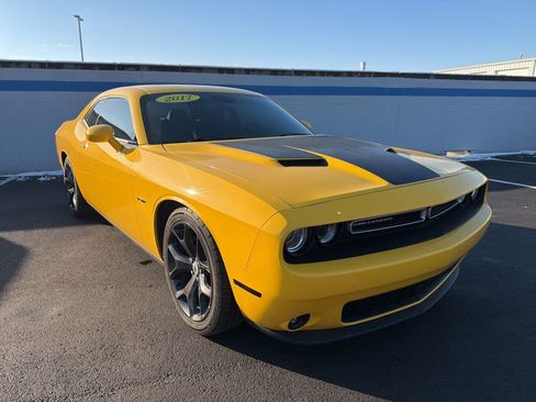 Used 2017 Dodge Challenger R/T w/ Sound Group image 7