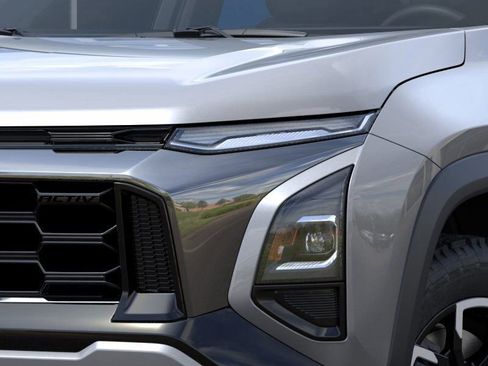New 2025 Chevrolet Equinox ACTIV w/ Convenience Package III FWD image 11