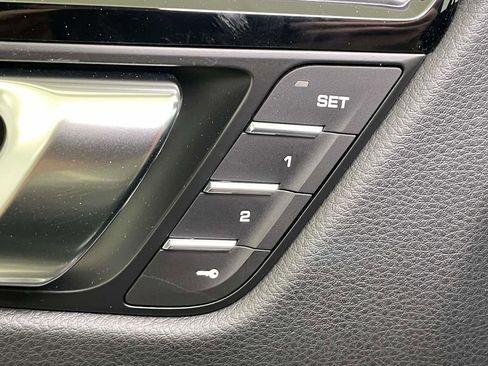 New 2026 Porsche Macan AWD/4WD image 37