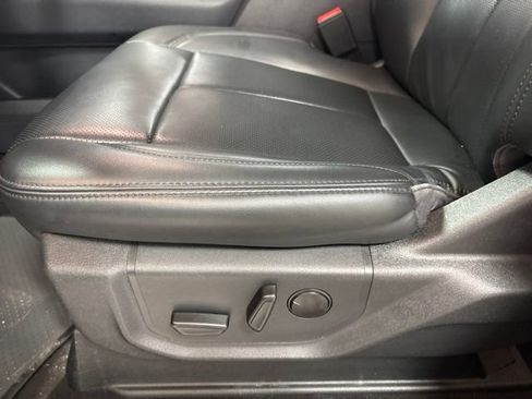 Used 2024 Ford Expedition XLT RWD image 22