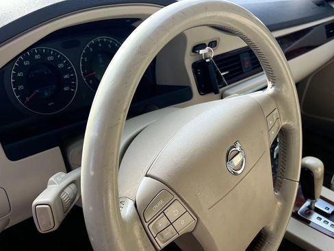 Used 2008 Volvo XC70 3.2 image 37