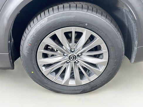 Used 2024 MAZDA CX-90 Plug-In Hybrid w/ Preferred AWD/4WD image 11