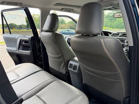 Used 2011 Toyota 4Runner SR5 w/ Convenience Pkg RWD image 37