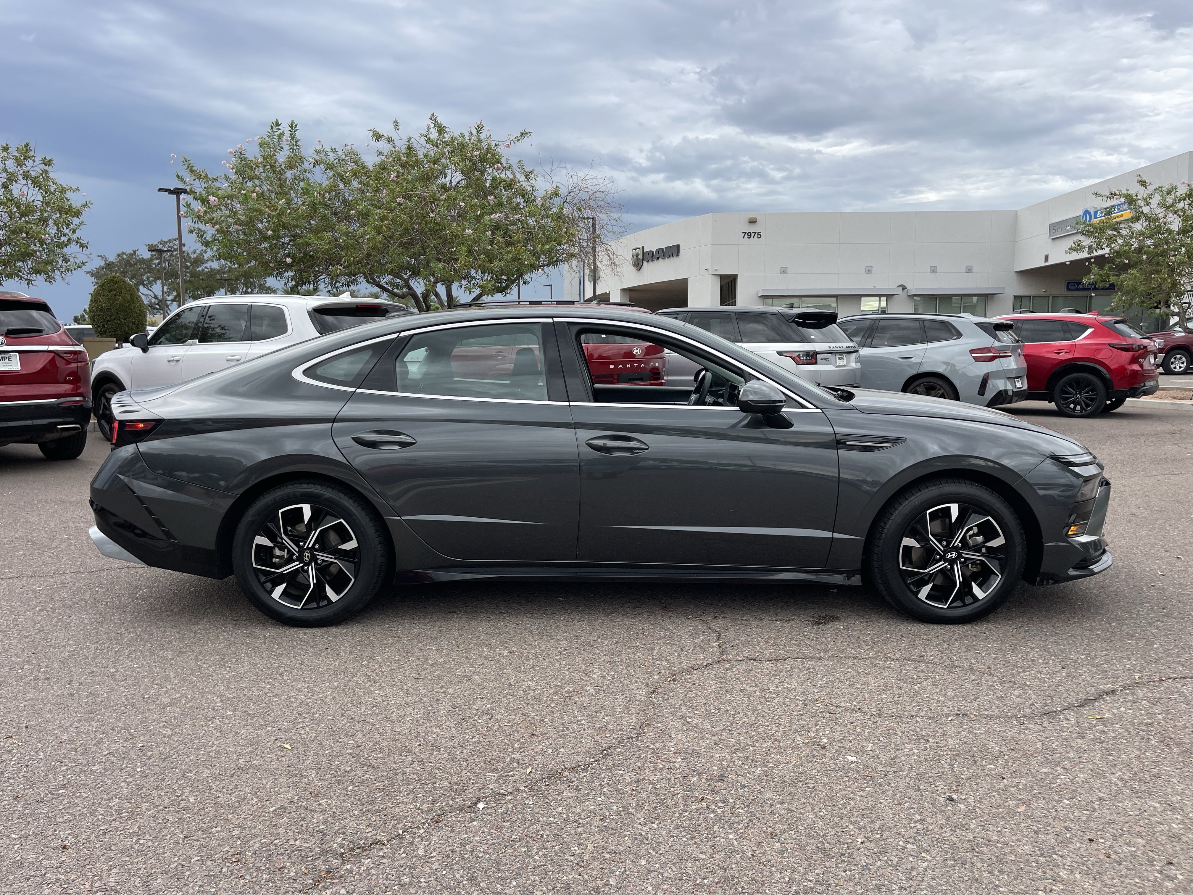 Used 2025 Hyundai Sonata SEL FWD image 6