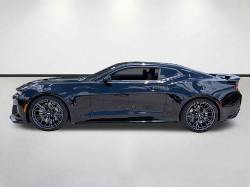Used 2018 Chevrolet Camaro ZL1 RWD image 7