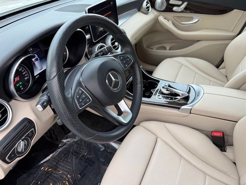 Used 2018 Mercedes-Benz GLC 300 4MATIC image 14