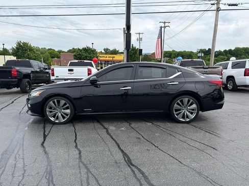 Used 2019 Nissan Altima 2.0 Edition One FWD image 1