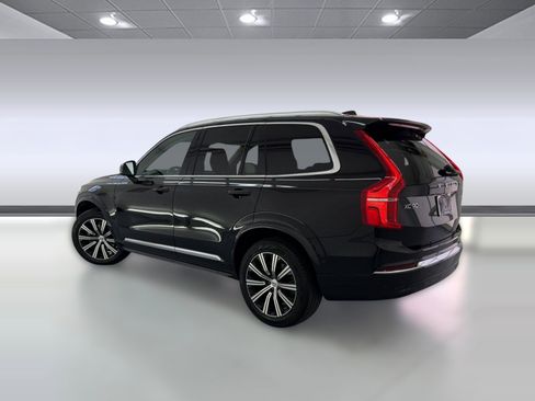Used 2025 Volvo XC90 B6 Plus image 3