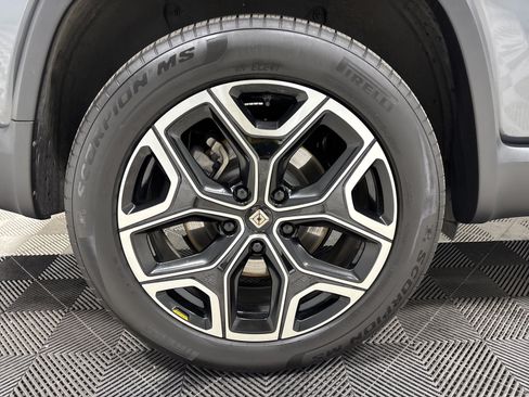 Used 2025 Rivian R1S Adventure AWD/4WD image 12
