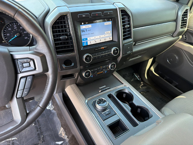 Certified 2018 Ford Expedition XLT w/ Equipment Group 202A RWD image 29