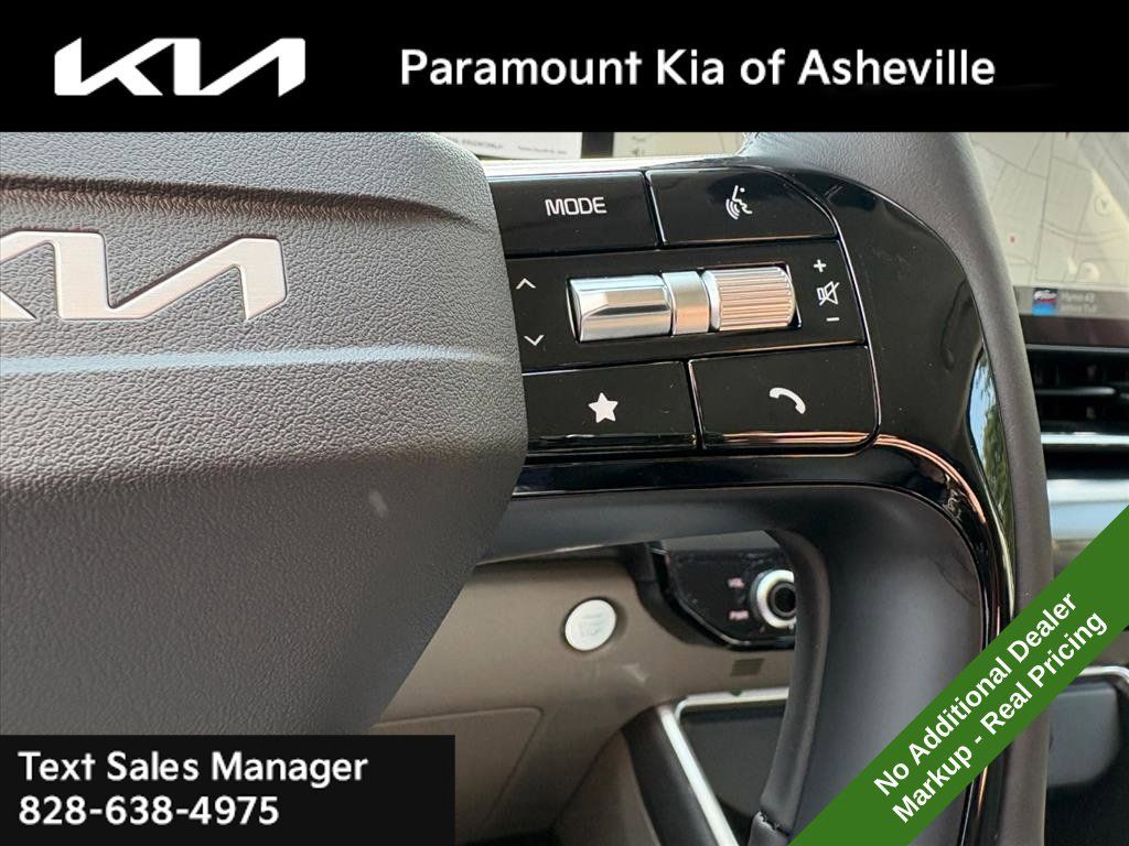 New 2027 Kia Carnival FWD image 14