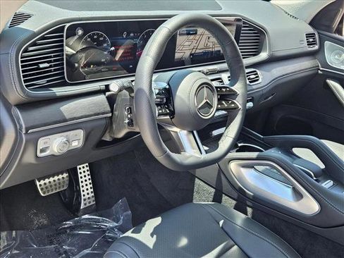 New 2026 Mercedes-Benz GLS 450 4MATIC image 3