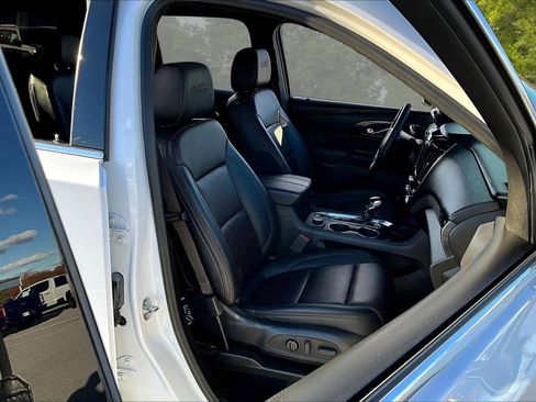 Used 2023 Chevrolet Traverse High Country image 33
