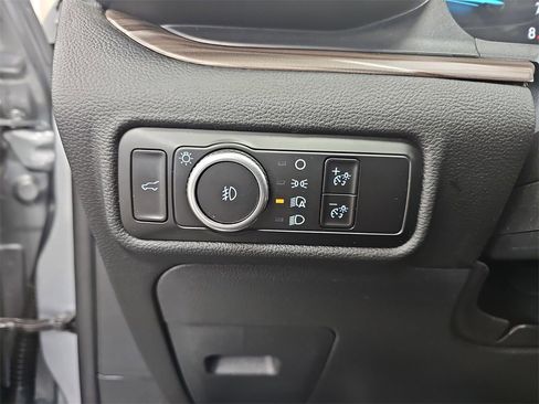 Used 2024 Ford Explorer Limited image 24