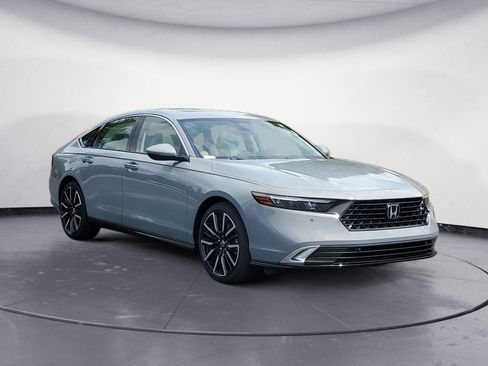 New 2026 Honda Accord Touring image 2