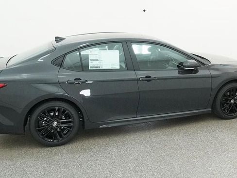 New 2026 Toyota Camry SE image 10