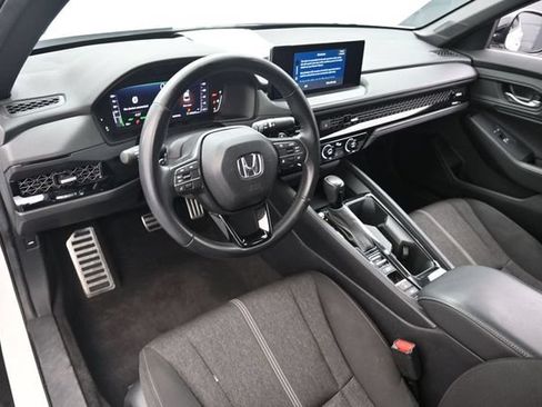 Used 2024 Honda Accord Sport image 11