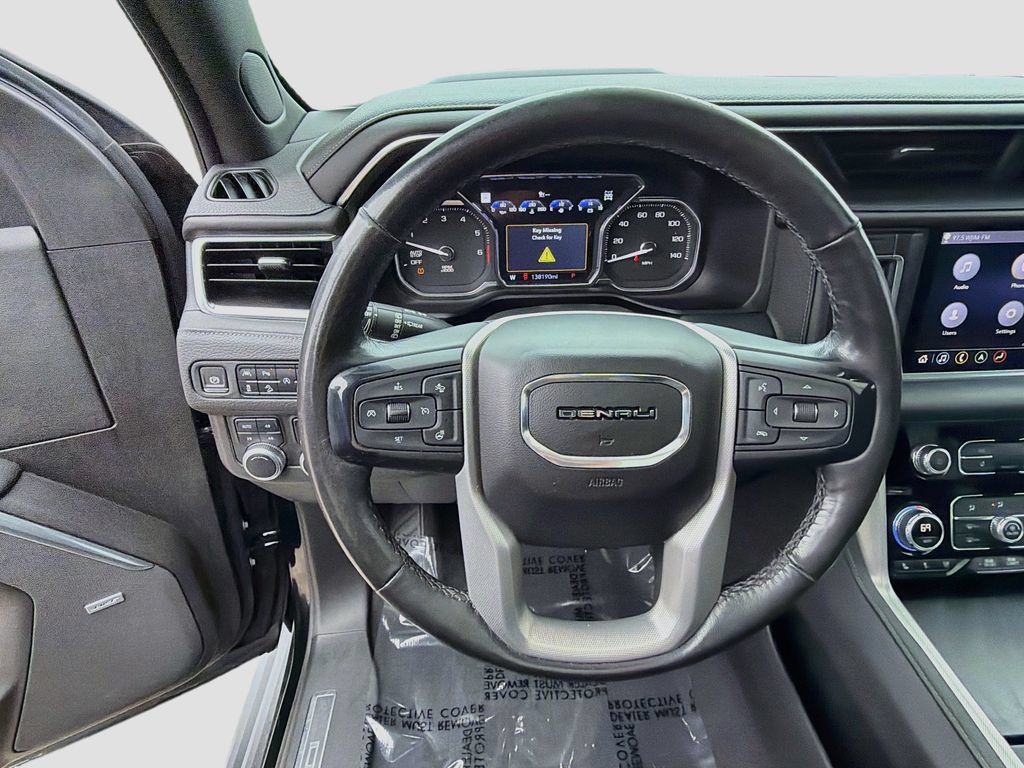Used 2021 GMC Yukon Denali w/ Denali Premium Package AWD/4WD image 11